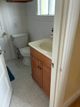 438 61st St front, Oakland (Apartment) photo 3