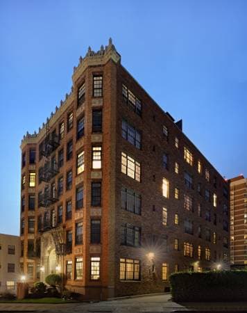 1BR/1BA Apartment · Oakland photo 3