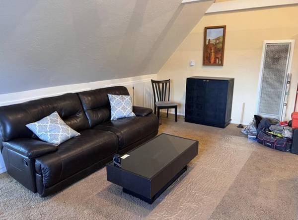 1BR/1BA Duplex on Hemlock Ave · Concord photo 3