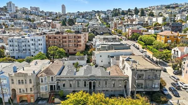 1BR/2BA Single Family House on Greenwich St · San Francisco photo 2