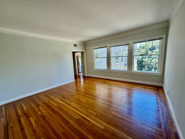 2BR/2BA Apartment on Jefferson Street · San Francisco photo 1