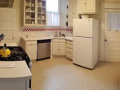 2BR/1BA Single Family House · San Francisco photo 2