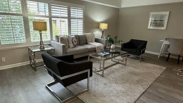 Wonderfully Located 3 Bed, 1 Bath Home- Close To Michell Park + Library, Shops, And More! photo 5