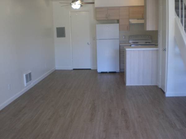 2BR/1BA Townhouse · Santa Rosa photo 2