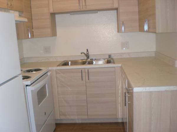 2BR/1BA Townhouse · Santa Rosa photo 3
