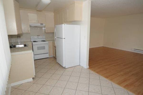 1BR/1BA Apartment on Ayala Drive · Mountain View photo 1
