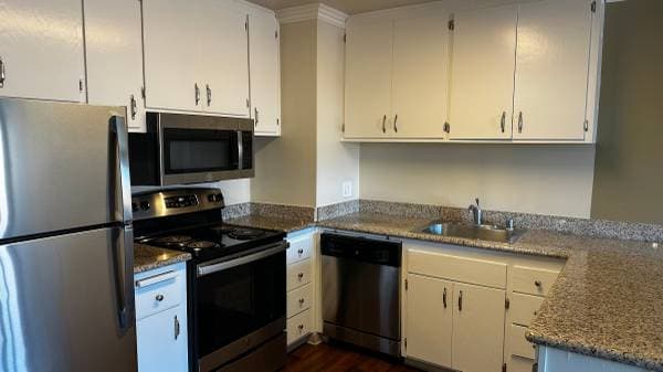 2BR/1BA Apartment on St. Ignatius Place · Santa Clara photo 3