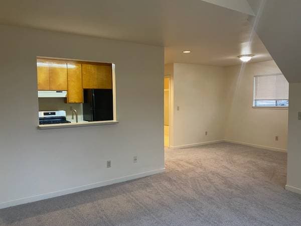 1BR/1BA Apartment on 5th St West · El Verano photo 3