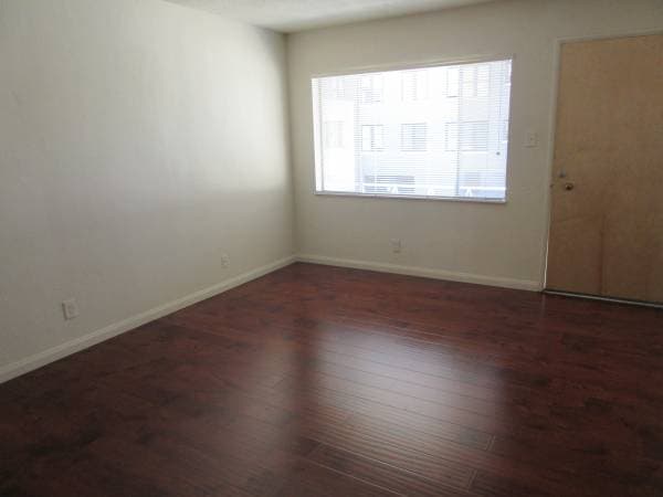 1BR/1BA Apartment on Lenox Avenue · Oakland photo 3