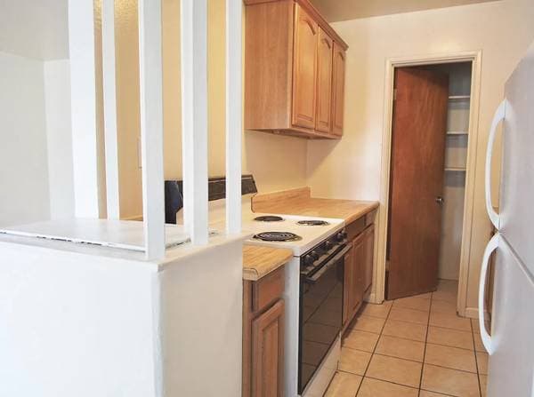 1BR/1BA Apartment on Park Blvd · Oakland photo 4