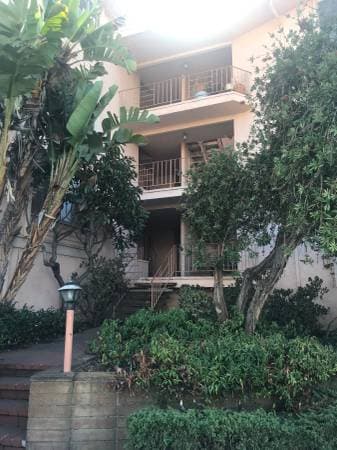 2BR/1BA Apartment · Oakland photo 1
