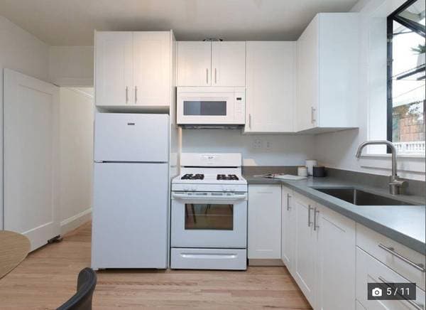 1BR/1BA Duplex · Berkeley photo 4