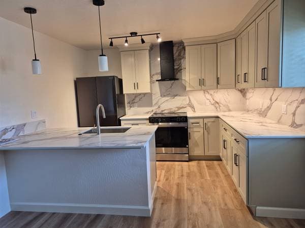 2BR/1BA Condo on Diamond St · Capitola photo 1