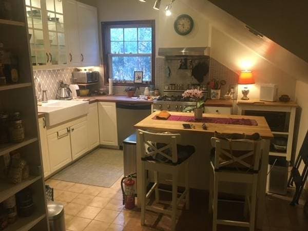 1BR/1BA Apartment · Redwood City photo 3