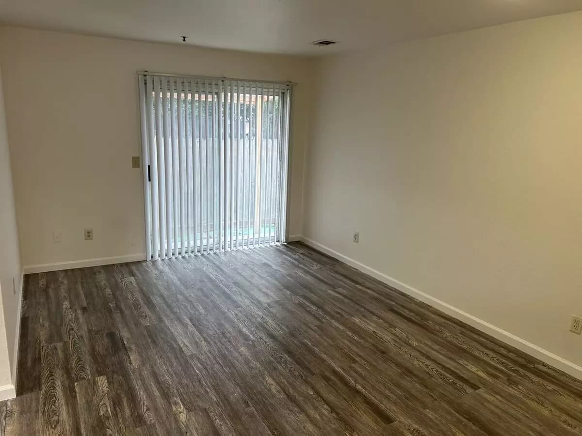 463 Coffield Ave Napa, CA 94558 photo 2