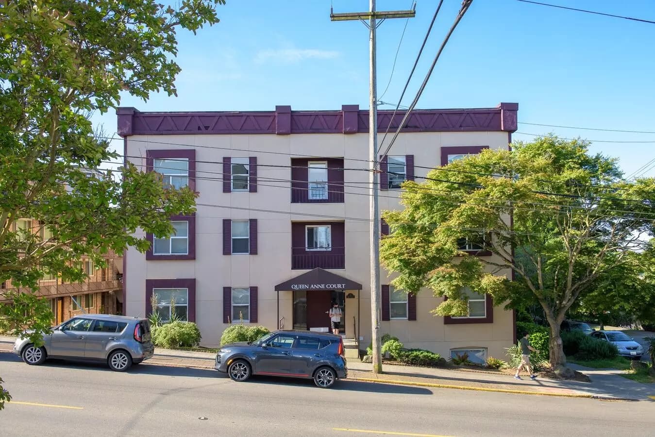 QA Queen Anne Court photo 5