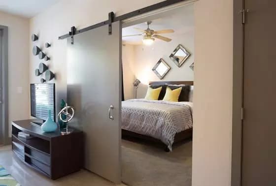 810 West Saint John's Avenue, Austin, TX 78752 photo 3