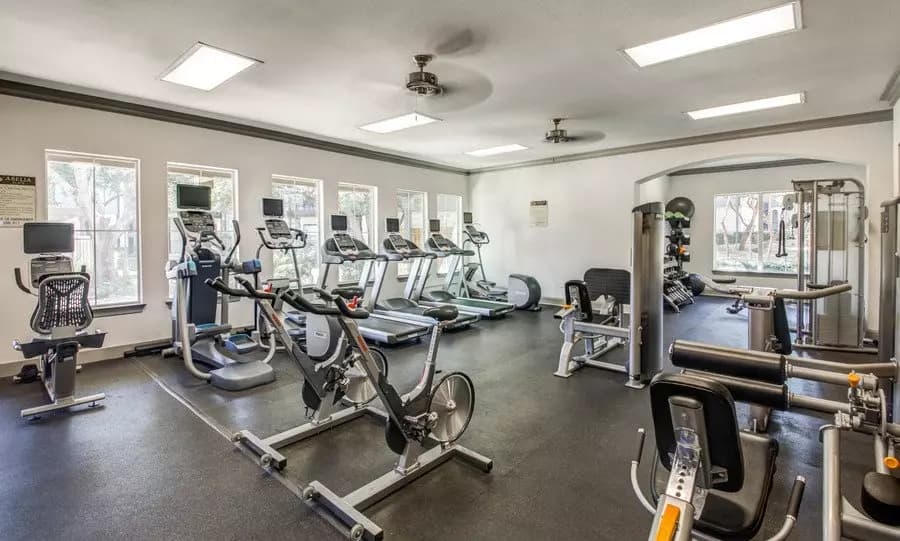 4010 Cima Serena Drive, Austin, TX 78759 photo 1