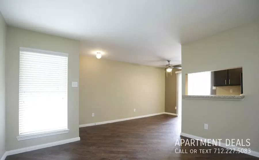5836 S Lk photo 3