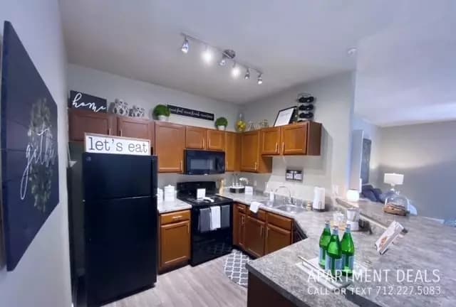 6 Orem Drive, Houston, TX 77047 photo 3