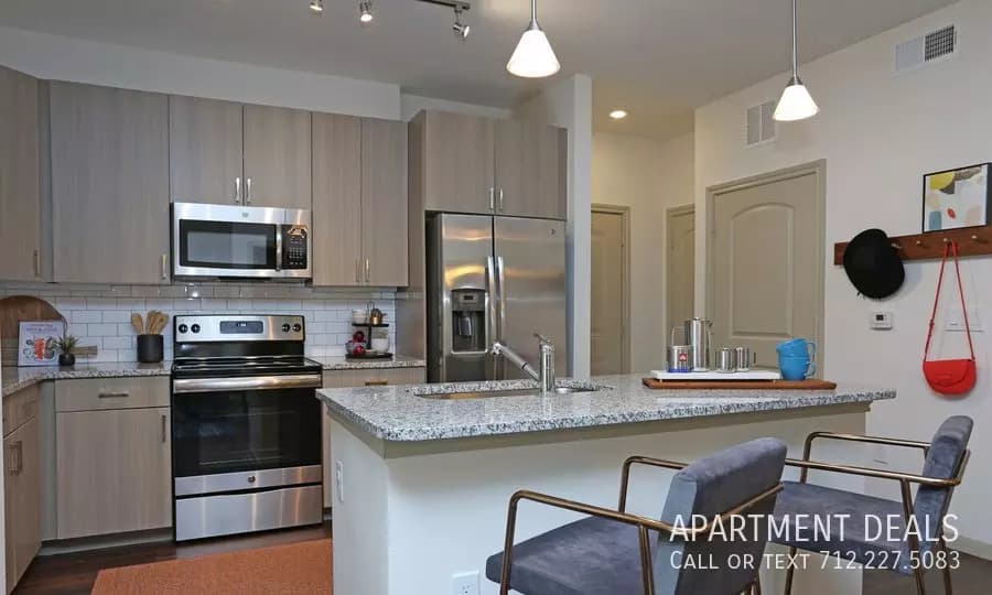 16708 W Lk photo 1