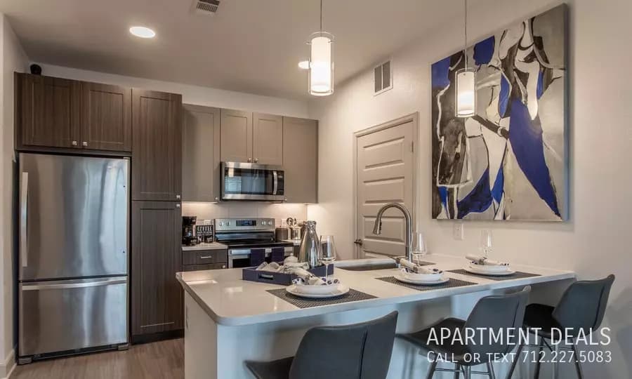 17423 W Lk photo 4