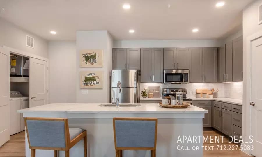 17423 W Lk photo 1