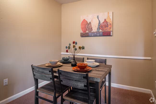 2 Beds • 1 Bath 2406 floor plan