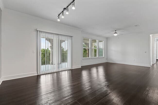 3 Beds • 2 Bath 6-631 floor plan