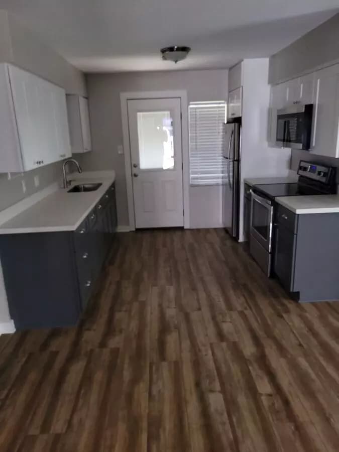 2 Beds • 1 Bath A floor plan