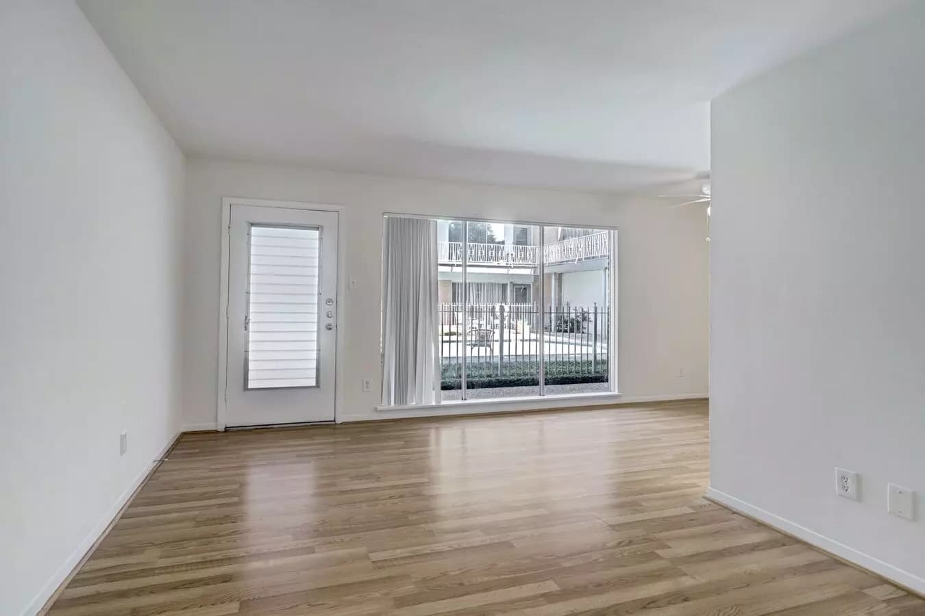 1 Bed • 1 Bath 10 floor plan