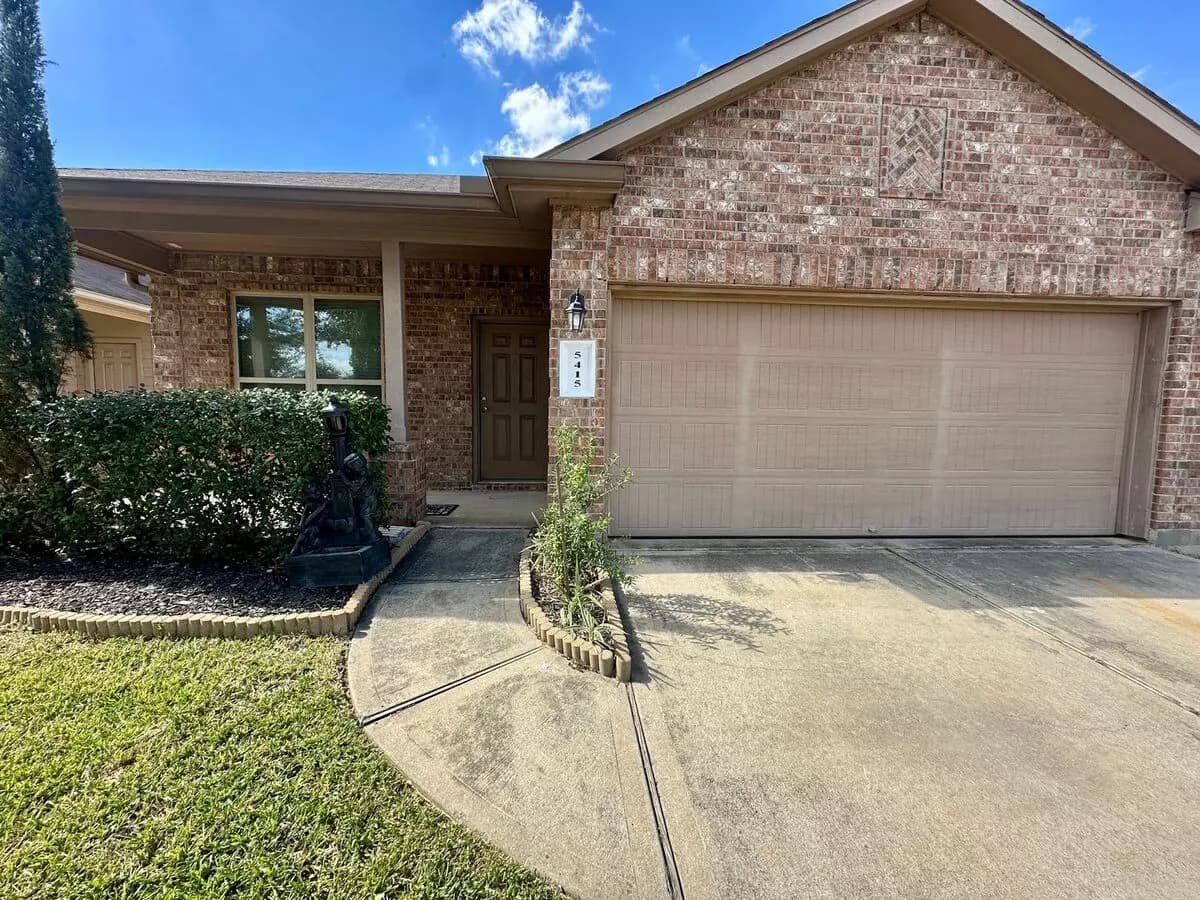 3 Beds • 2 Bath - floor plan
