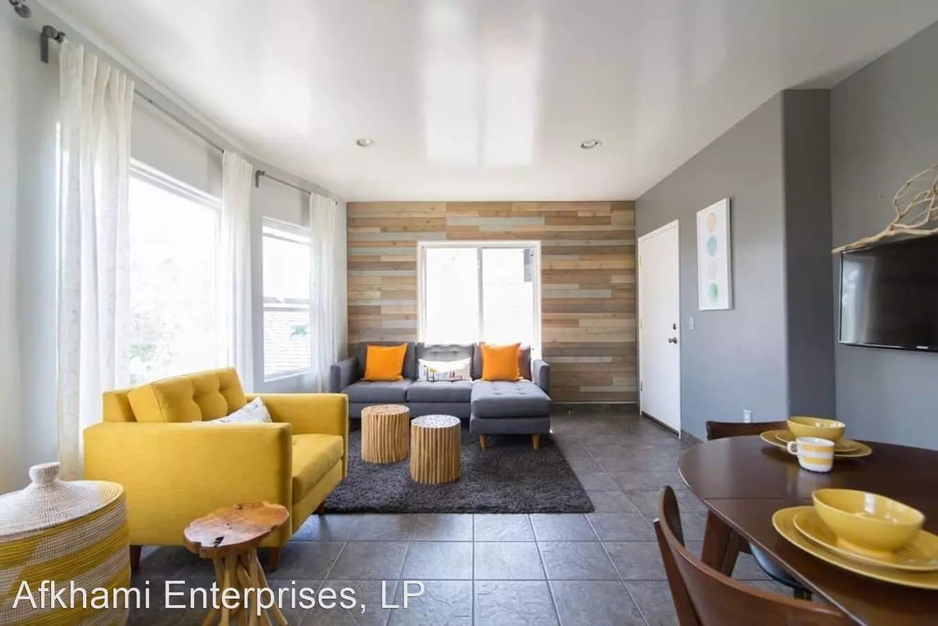 2 Beds • 2 Bath floor plan