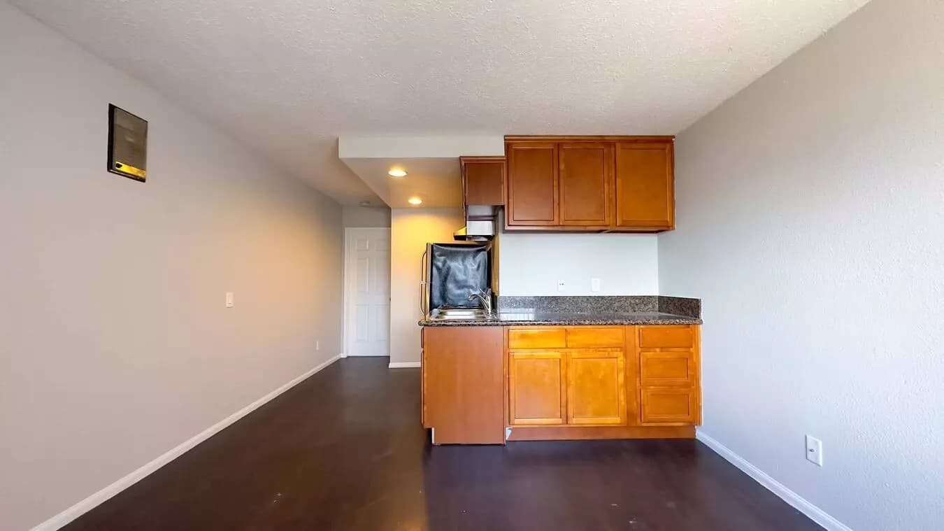 1 Bed • 1 Bath 6 floor plan