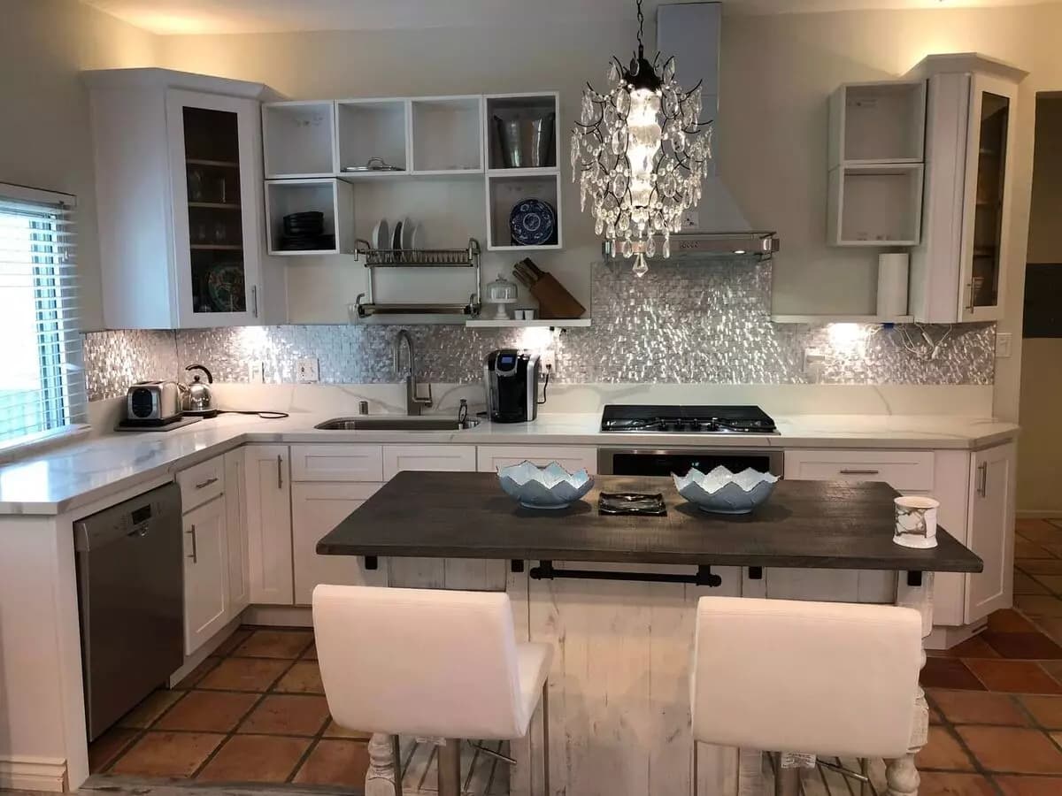 2 Beds • 1 Bath 8 floor plan