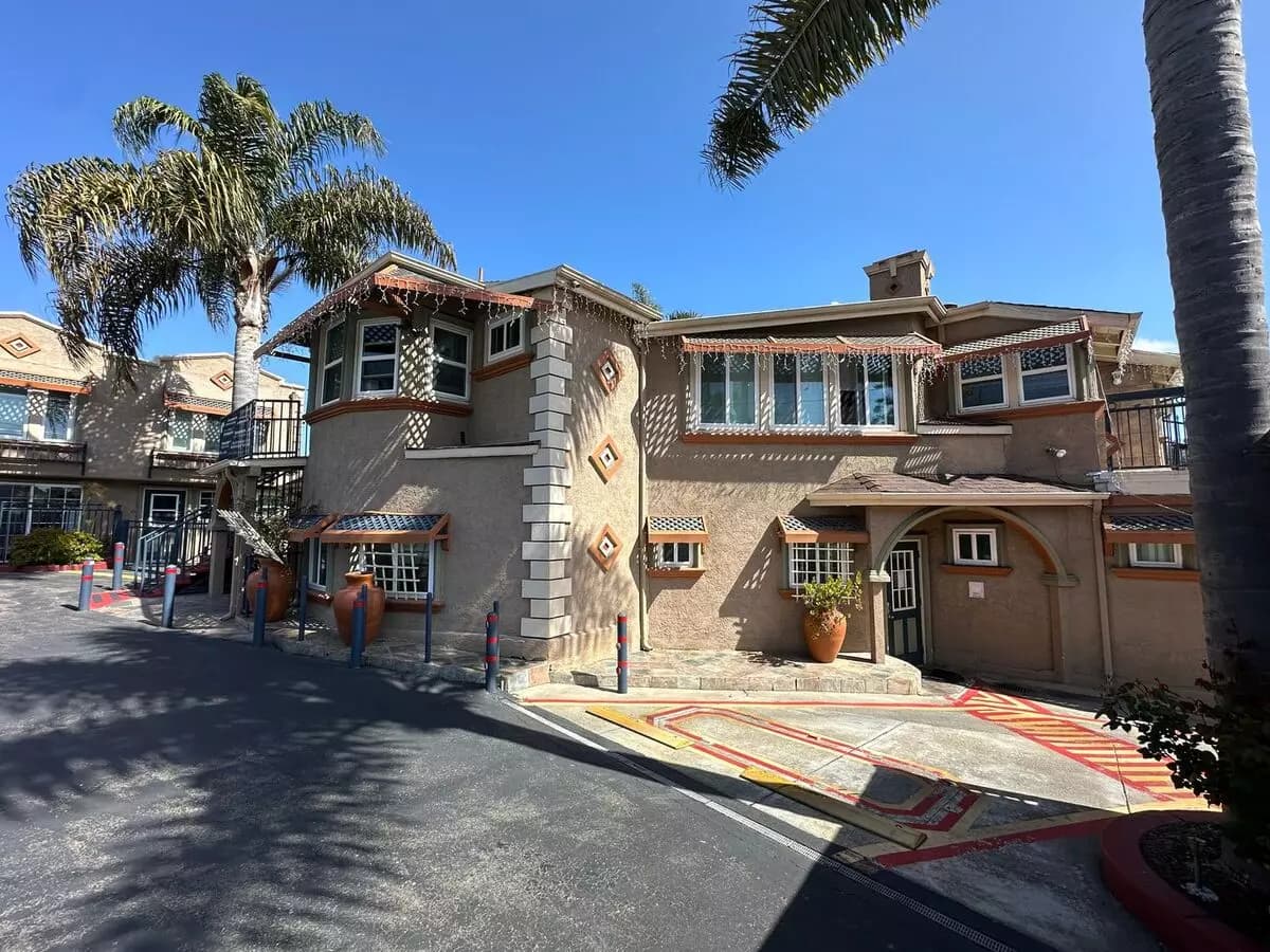 1 Bed • 1 Bath 18 floor plan