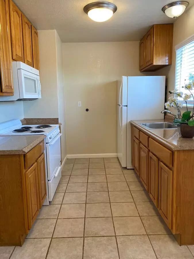 2 Beds, 1 Bath Model floor plan