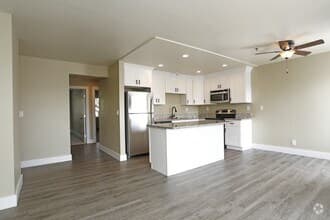2x2 floor plan