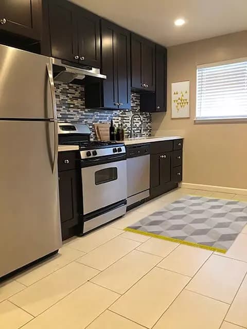 2 Beds • 1 Bath L floor plan