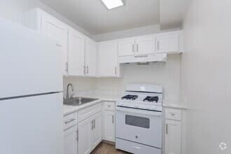 1x1 12-735 floor plan