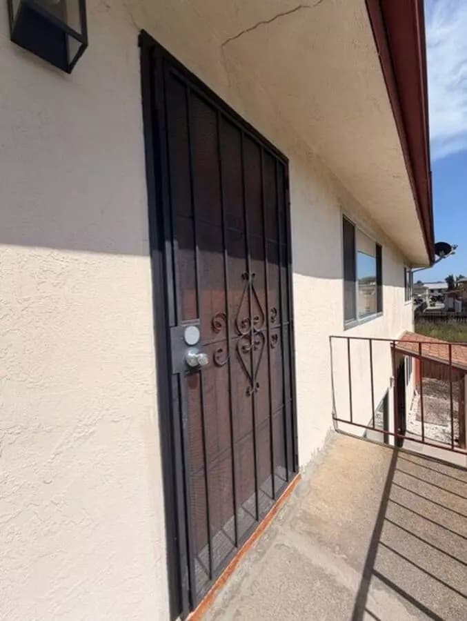 2 Beds, 1 Bath Model floor plan
