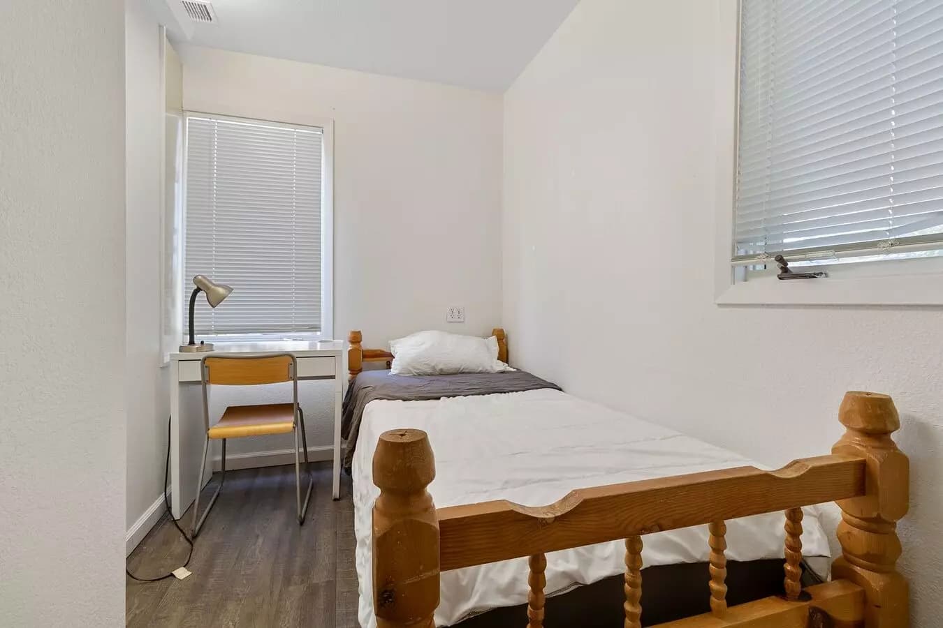 1 Bed • 1 Bath 6B floor plan