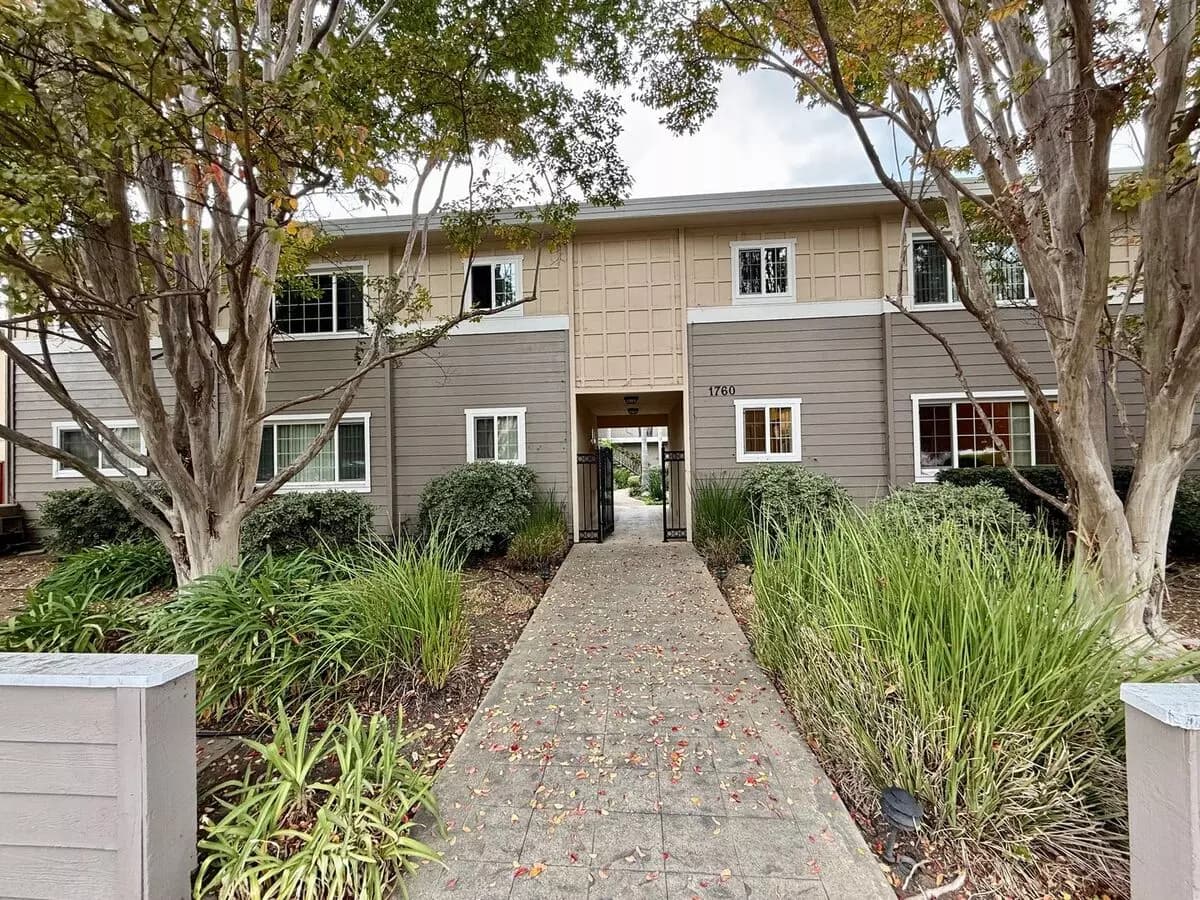 2 Beds, 1 Bath Model floor plan