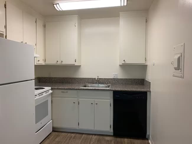 Studio Unfurnished floor plan