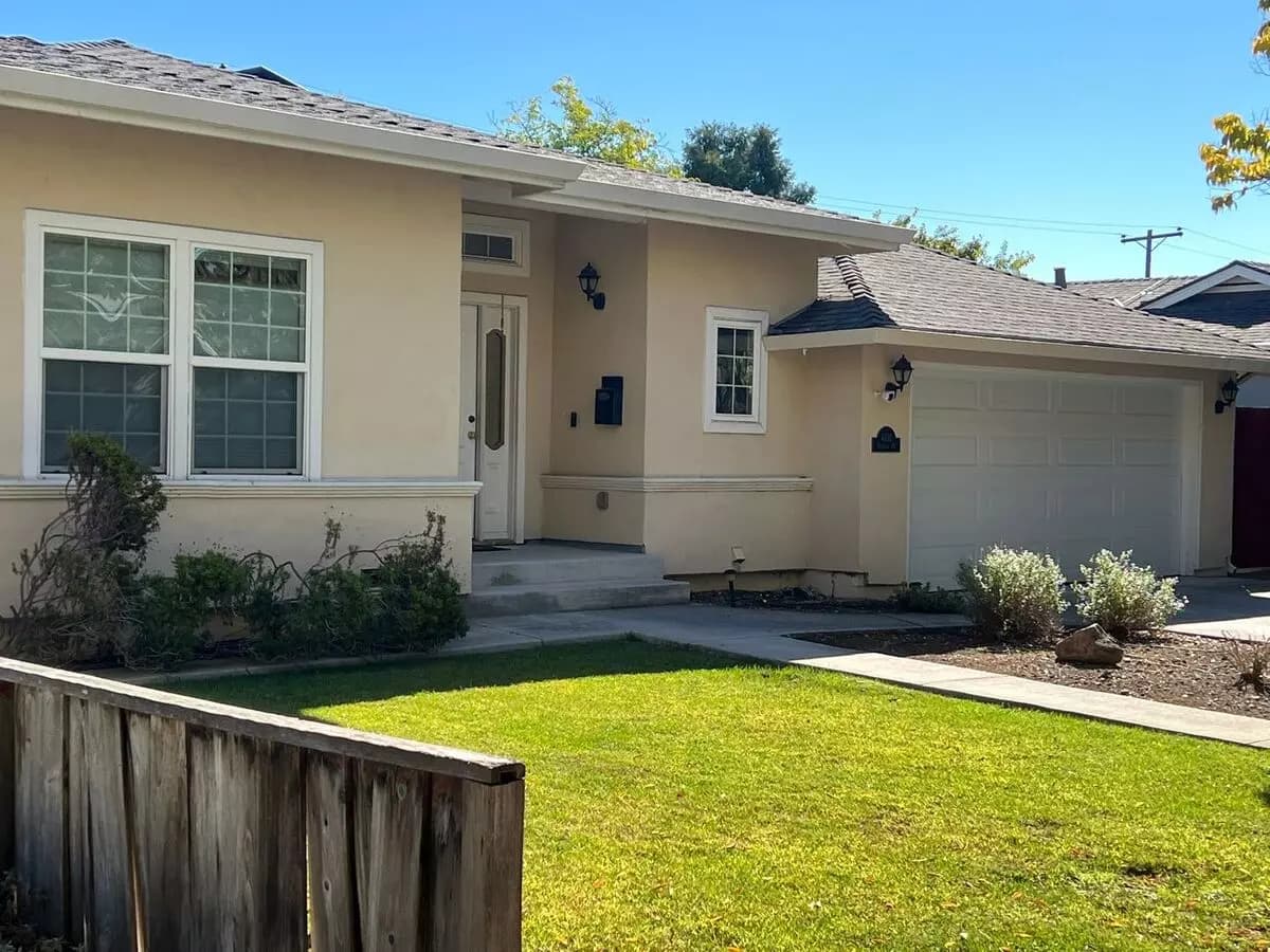 3 Beds • 2 Bath - floor plan