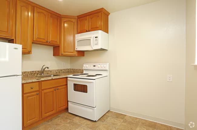 Studio 130 floor plan