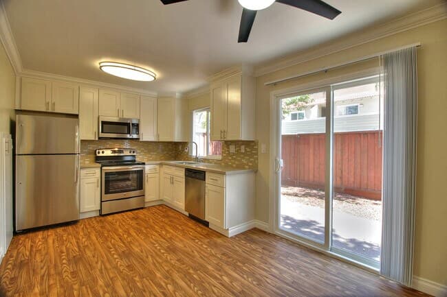 Two Bedroom 1.5 Bath O-4 floor plan