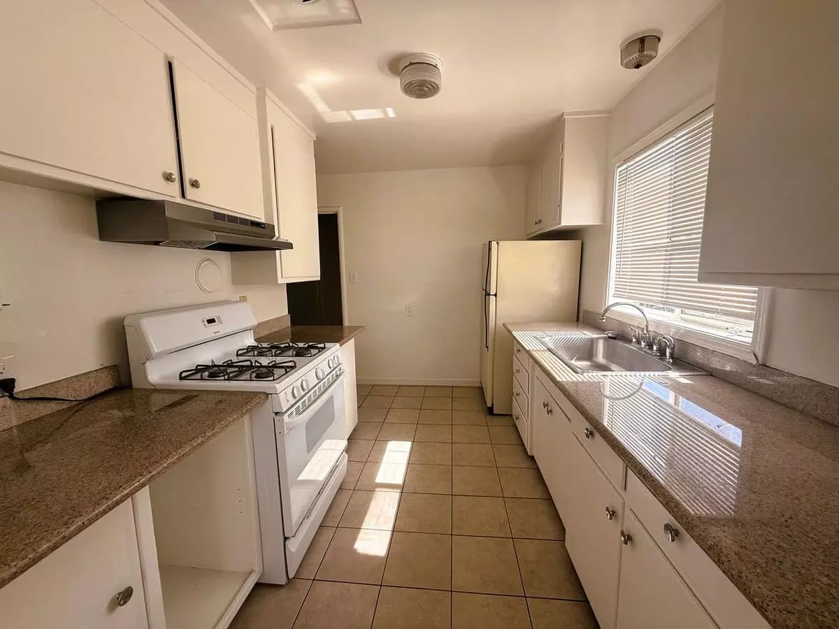 2BR/1BA 24 floor plan
