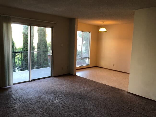 2 Beds, 1 Bath Model floor plan