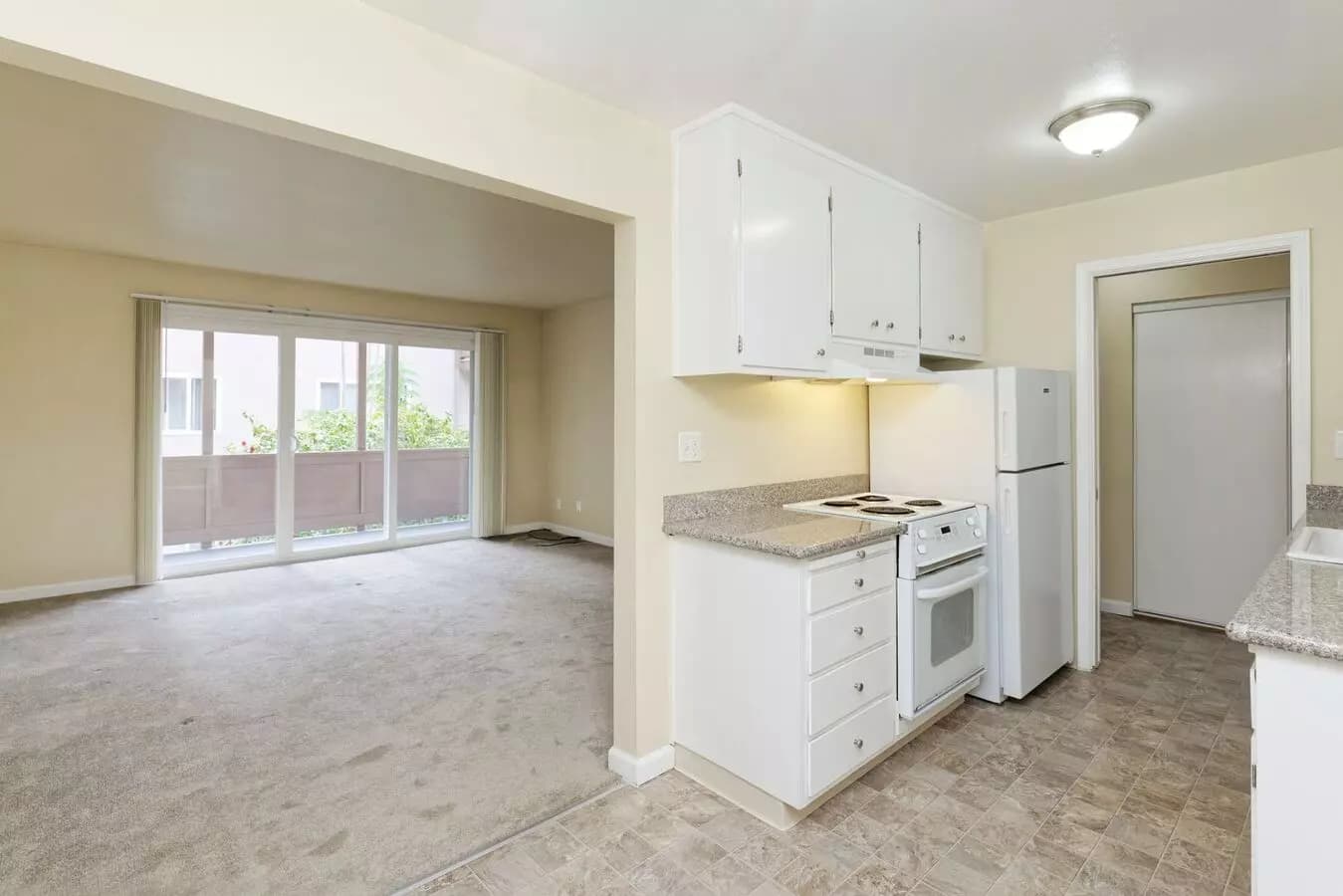 2BR/1.0BA 206 floor plan